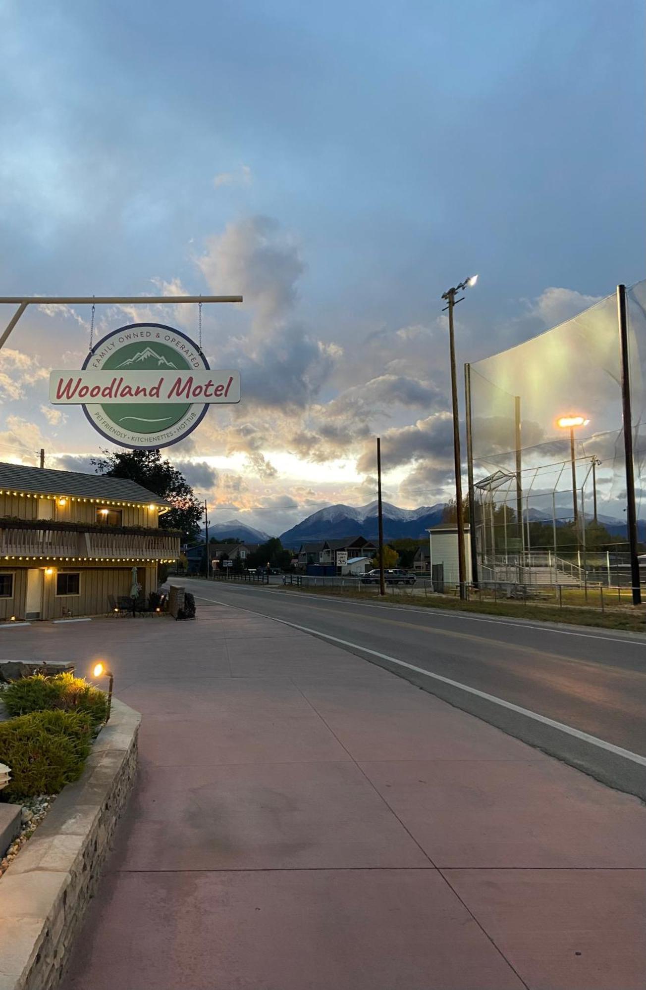 Woodland Motel Salida Exteriér fotografie